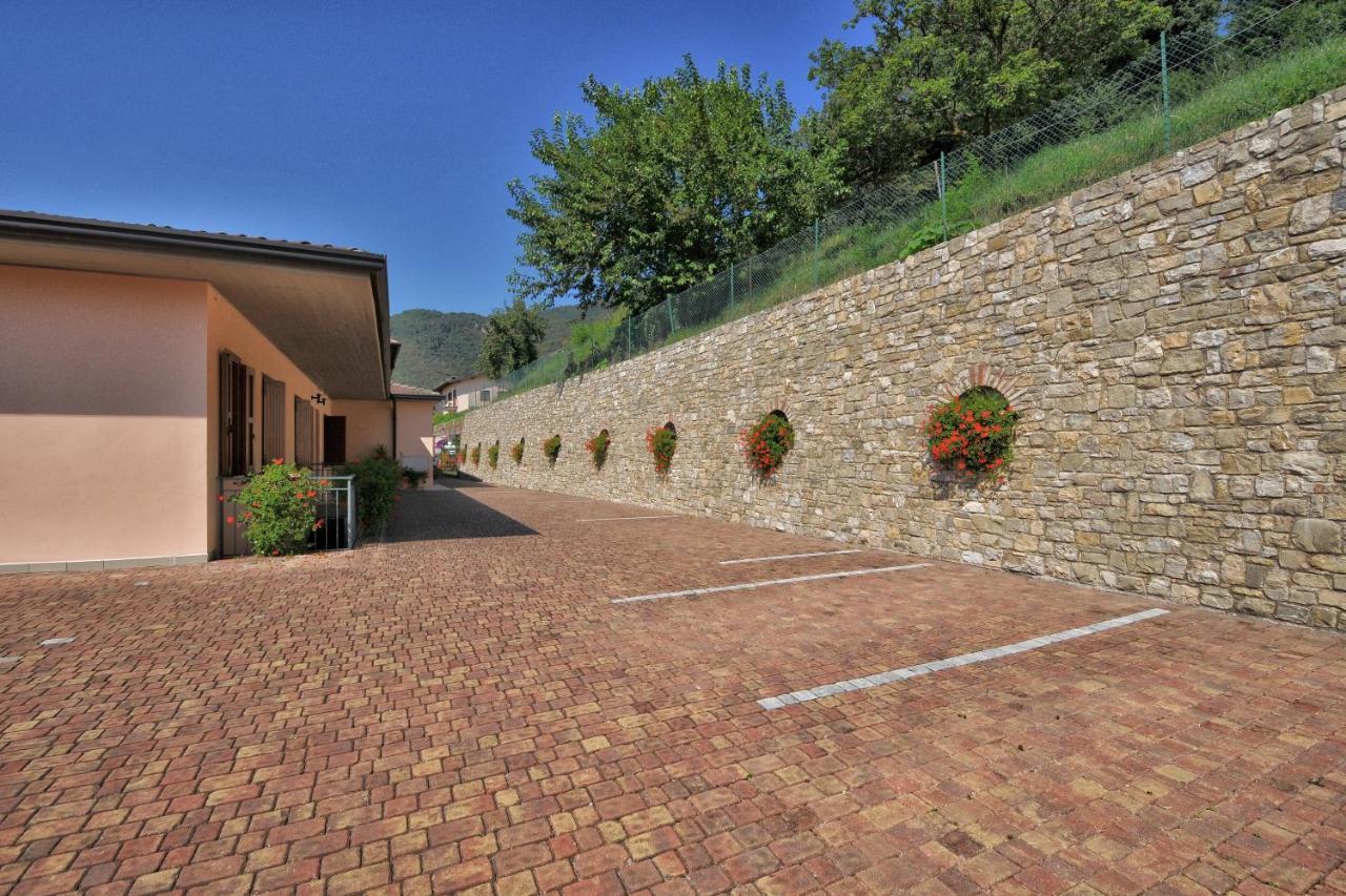 טיניאלה Residence Mirabel מראה חיצוני תמונה